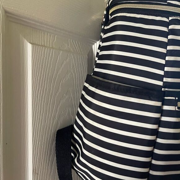 SKIP HOP FLATIRON DIAPER BACKPACK NYLON BLACK-WHITE WITH GOLD TONE HARDWARES - Picture 8 of 13